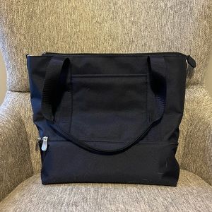 Lo&Sons Catalina Day Tote in Navy